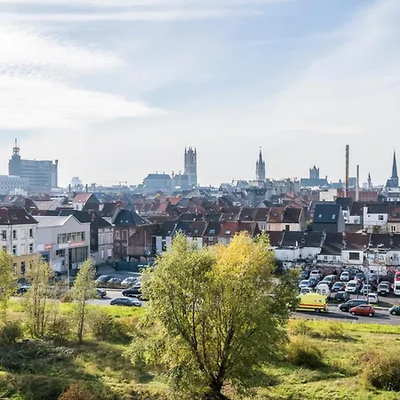 아파트 Skyline Flats *