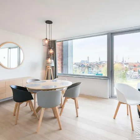 Skyline Flats Apartment *