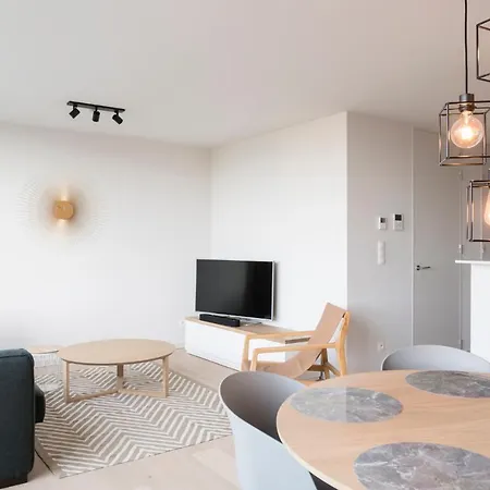 아파트 Skyline Flats *